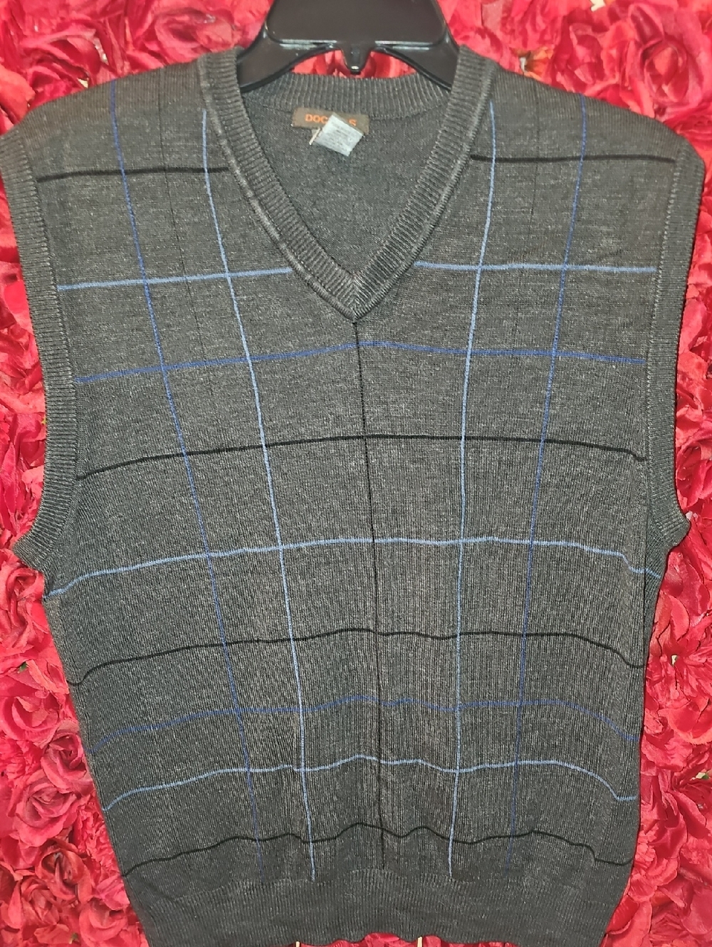 Dockers NWOT Dark Gray V-Neck Men's Sweater Vest with Blue Windowpane Large